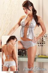 Top + shorts argentati.