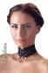 Collarino nero in pizzo con stringatura.