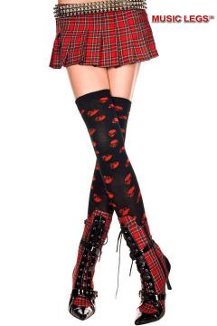 Calze nere con teschi rossi.