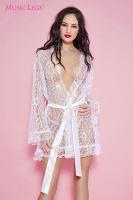 Vestaglia corta in pizzo con cintura in raso. Bianco