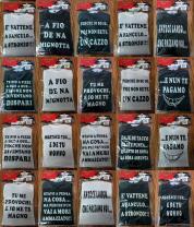 Mini t-shirt con scritta spiritosa.