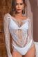 Body bianco traforato con maniche lunghe.
