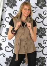 Smanicato in jeans color sabbia.