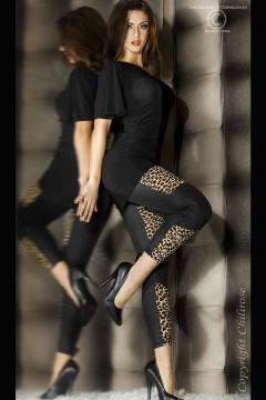 Leggings neri con inserti leopardati.
