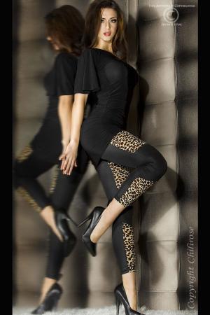 Leggings neri con inserti leopardati.