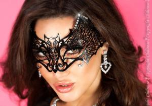 Maschera filigranata con strass. Mod. 3703