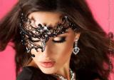 Maschera filigranata con strass. Mod. 3704
