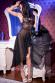 Neglig in tulle e pizzo con spacco anteriore.