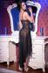 Neglig in tulle e pizzo con spacco anteriore.