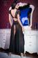 Neglig lunga in tulle e pizzo.