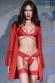 Completo intimo 2 pezzi in pizzo con giarrettiere incorporate. Rosso