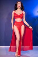 Set 3 pezzi in tulle con catene dorate removibili. Rosso
