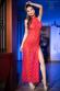 Neglig in pizzo con spacchi. Rosso.