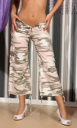 Pantaloni mimetici beige/rosa.