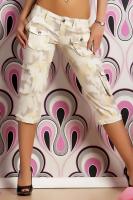 Pantaloni mimetici beige chiaro.